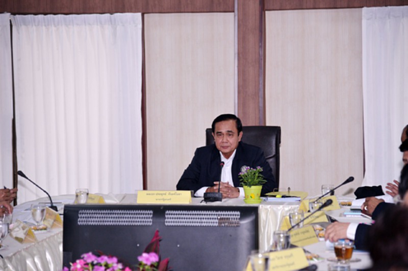 นายกรัฐมนตรีรับฟังบรรยายสรุปสถานการณ์น้ำและภัยแล้งจังหวัดอุทัย นายกรัฐมนตรีรับฟังบรรยายสรุปสถานการณ์น้ำและภัยแล้งจังหวัดอุทัย