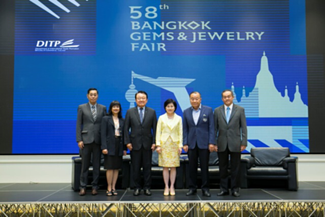 ลุ้น“บางกอกเจมส์”ติด 1 ใน 3 ของงานแสดงสินค้าชั้นนำของโลกในปี 61 ลุ้น“บางกอกเจมส์”ติด 1 ใน 3 ของงานแสดงสินค้าชั้นนำของโลกในปี 61