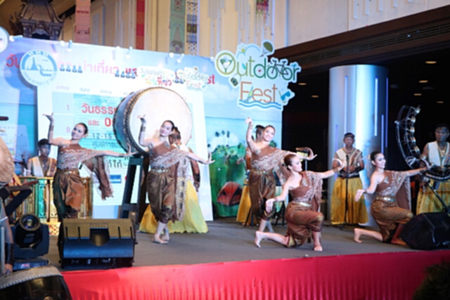 ธุรกิจท่องเที่ยว 400 แห่งทั่วไทยร่วมดั๊มราคา 50% งาน “วันธรรมดาน่าเที่ยว 2559” และ “Outdoor Fest 2016” ธุรกิจท่องเที่ยว 400 แห่งทั่วไทยร่วมดั๊มราคา 50% งาน “วันธรรมดาน่าเที่ยว 2559” และ “Outdoor Fest 2016”