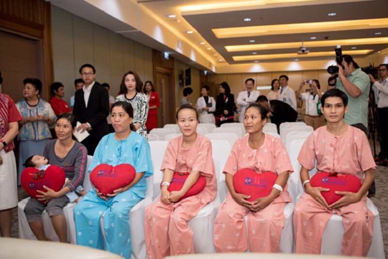 'หัวใจของเพื่อนบ้านก็สำคัญ' "บำรุงราษฎร์" ผ่าตัดฟรีผู้ป่วยโรคหัวใจชาวเวียดนาม 'หัวใจของเพื่อนบ้านก็สำคัญ' "บำรุงราษฎร์" ผ่าตัดฟรีผู้ป่วยโรคหัวใจชาวเวียดนาม