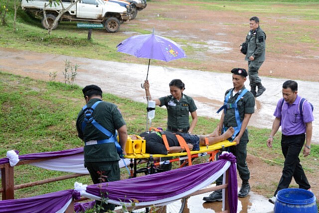 กรม สบส.ทดสอบสมรรถนะ“เตียงเข็นผู้ป่วยรุ่นออฟโรด” กรม สบส.ทดสอบสมรรถนะ“เตียงเข็นผู้ป่วยรุ่นออฟโรด”