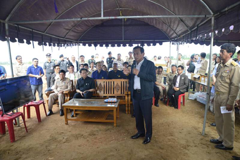 รมว.เกษตรฯลงพื้นที่บูรณาการแก้ปัญหาน้ำหลากระยะสั้นและระยะยาว รมว.เกษตรฯลงพื้นที่บูรณาการแก้ปัญหาน้ำหลากระยะสั้นและระยะยาว