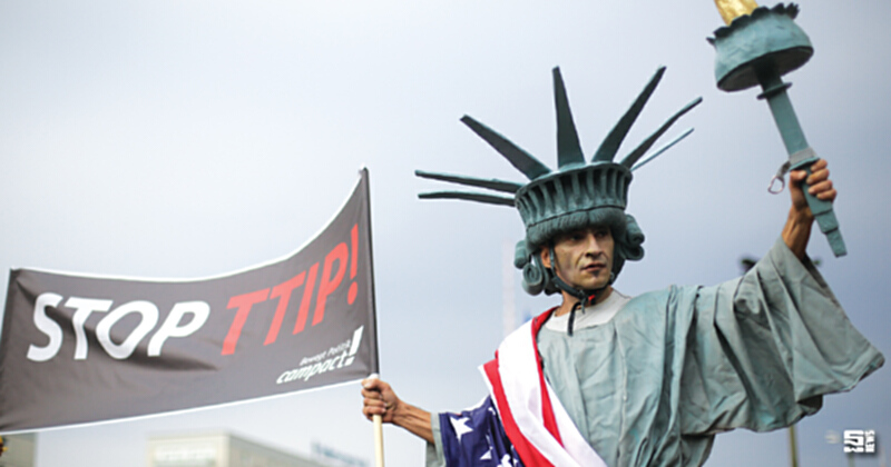ยุโรป-มะกันนัดถกดีลTTIP ยื้อเดินหน้าข้อตกลงท่ามกลางการประท้วงในเยอรมนี ยุโรป-มะกันนัดถกดีลTTIP ยื้อเดินหน้าข้อตกลงท่ามกลางการประท้วงในเยอรมนี