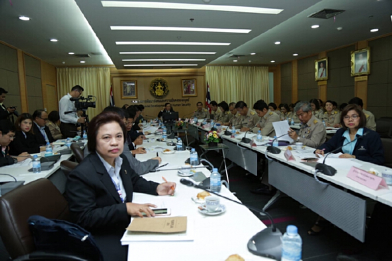 รมว.พม.ประชุมคณะทำงานประชารัฐฯร่วมพัฒนาสังคมไทยอย่างยั่งยืน รมว.พม.ประชุมคณะทำงานประชารัฐฯร่วมพัฒนาสังคมไทยอย่างยั่งยืน