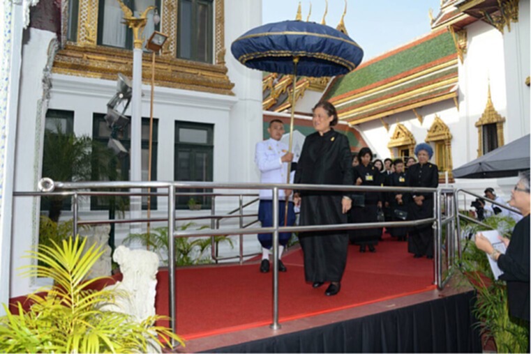 สมเด็จพระเทพรัตนราชสุดาฯเสด็จทรงบำเพ็ญพระราชกุศลถวายภัตตาหารเช้าแด่พระภิกษุสงฆ์ สมเด็จพระเทพรัตนราชสุดาฯเสด็จทรงบำเพ็ญพระราชกุศลถวายภัตตาหารเช้าแด่พระภิกษุสงฆ์