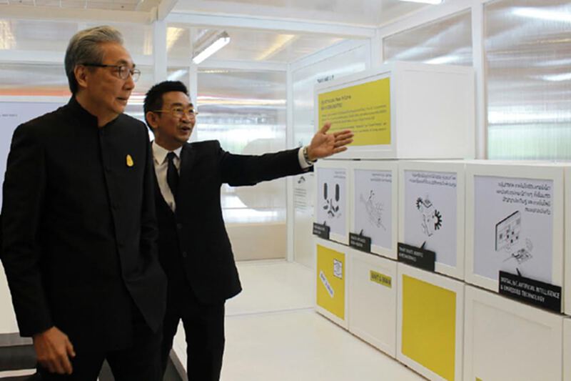รองนายกฯ ชมนิทรรศการ ขับเคลื่อนประเทศไทยด้วยความคิดสร้างสรรค์ รองนายกฯ ชมนิทรรศการ ขับเคลื่อนประเทศไทยด้วยความคิดสร้างสรรค์