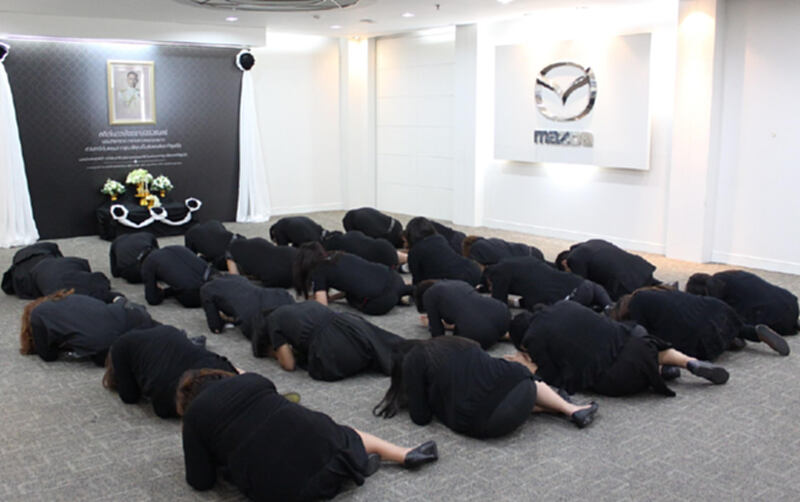 “มาสด้า” รวมใจพนักงาน ถวายความอาลัยแด่พ่อหลวงของแผ่นดิน “มาสด้า” รวมใจพนักงาน ถวายความอาลัยแด่พ่อหลวงของแผ่นดิน