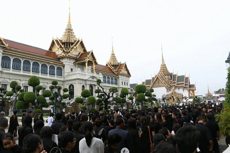 สำนักพระราชวังแจ้งเรื่องเปิดให้หน่วยงาน-ประชาชนร่วมเป็นเจ้าภาพในการบำเพ็ญกุศลสวดพระอภิธรรมพระบรมศพพระบาทสมเด็จพระปรมินทรมหาภูมิพลอดุลยเดช สำนักพระราชวังแจ้งเรื่องเปิดให้หน่วยงาน-ประชาชนร่วมเป็นเจ้าภาพในการบำเพ็ญกุศลสวดพระอภิธรรมพระบรมศพพระบาทสมเด็จพระปรมินทรมหาภูมิพลอดุลยเดช
