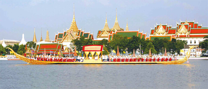 เคียงพระบารมีบุญพระกฐิน สุดเกรียงไกรในสายชล เคียงพระบารมีบุญพระกฐิน สุดเกรียงไกรในสายชล