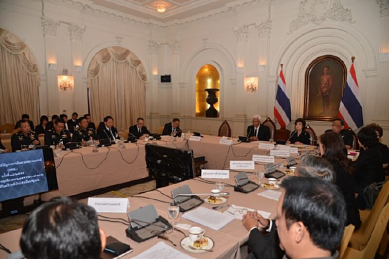 ศตส.เน้นปรับแผนอำนวยความสะดวกประชาชนที่เดินทางมาถวายสักการะพระบรมศพ ศตส.เน้นปรับแผนอำนวยความสะดวกประชาชนที่เดินทางมาถวายสักการะพระบรมศพ