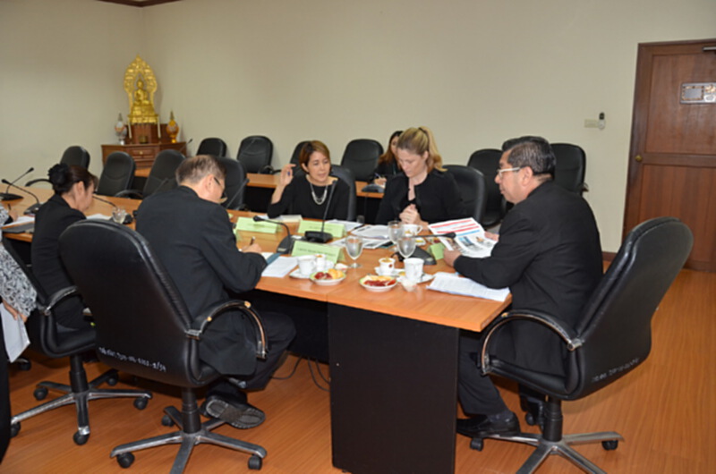 กสร.ถกผู้แทนสถานฑูตอเมริกา หาแนวทางแก้ไขปัญหาแรงงานเด็ก กสร.ถกผู้แทนสถานฑูตอเมริกา หาแนวทางแก้ไขปัญหาแรงงานเด็ก