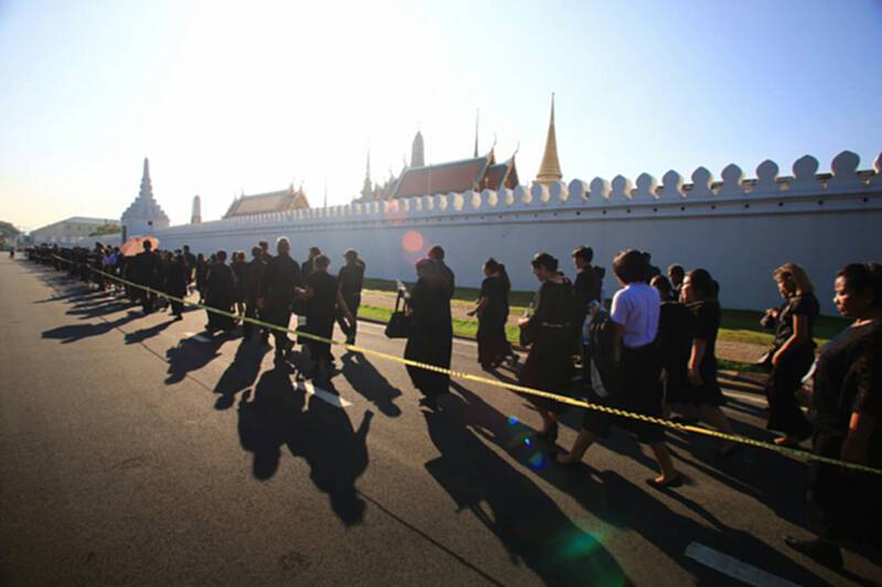 19 พ.ย.ยกเลิกปิดเส้นทางรอบพระบรมมหาราชวังเหลือ 8 เส้นทางหลัก 19 พ.ย.ยกเลิกปิดเส้นทางรอบพระบรมมหาราชวังเหลือ 8 เส้นทางหลัก