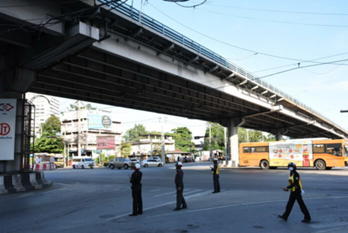 บก.จร.แนะเผื่อเวลาเดินทางหลังทดลองปิดสะพานข้ามแยกรัชโยธินวันนี้ บก.จร.แนะเผื่อเวลาเดินทางหลังทดลองปิดสะพานข้ามแยกรัชโยธินวันนี้