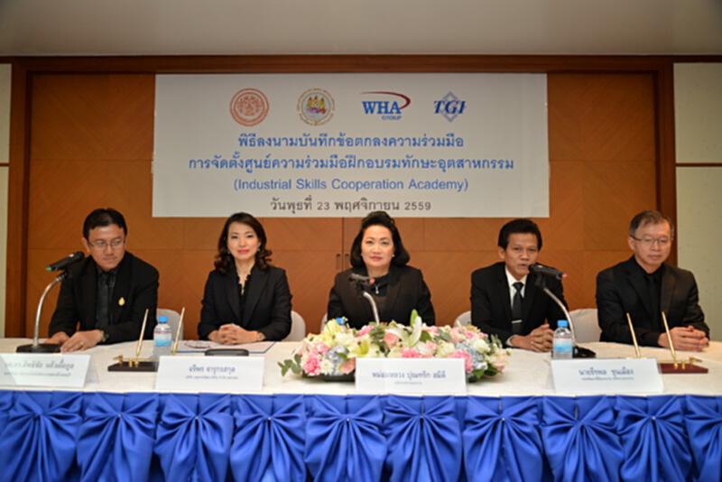 ก.แรงงาน จับมือ3 องค์กรจัดตั้งศูนย์ฝึกอบรมรับ EEC ที่ระยอง ก.แรงงาน จับมือ3 องค์กรจัดตั้งศูนย์ฝึกอบรมรับ EEC ที่ระยอง