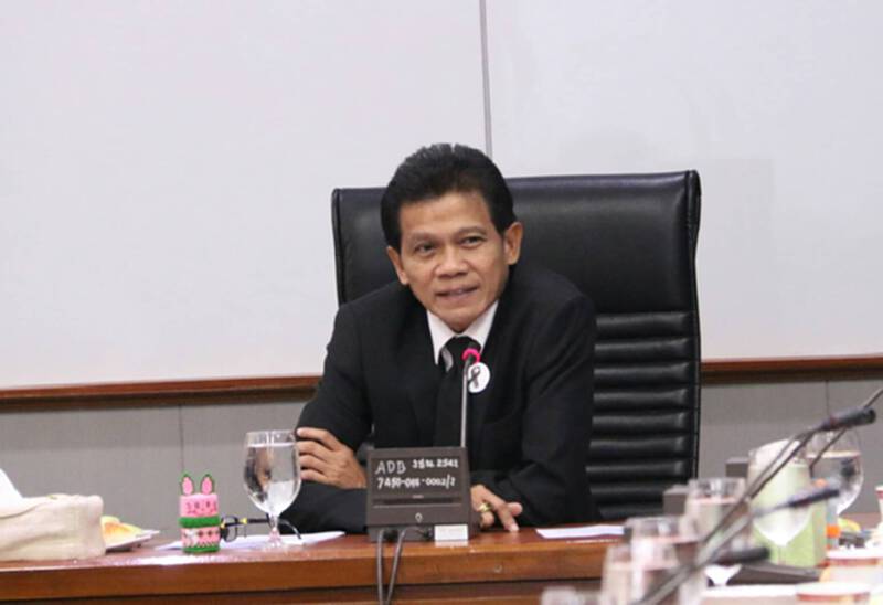 ก.แรงงานตั้งเป้าปี 60 ผู้ประกอบการรับรองหลักสูตรผ่านระบบอิเล็กทรอนิกส์ 100 % ก.แรงงานตั้งเป้าปี 60 ผู้ประกอบการรับรองหลักสูตรผ่านระบบอิเล็กทรอนิกส์ 100 %