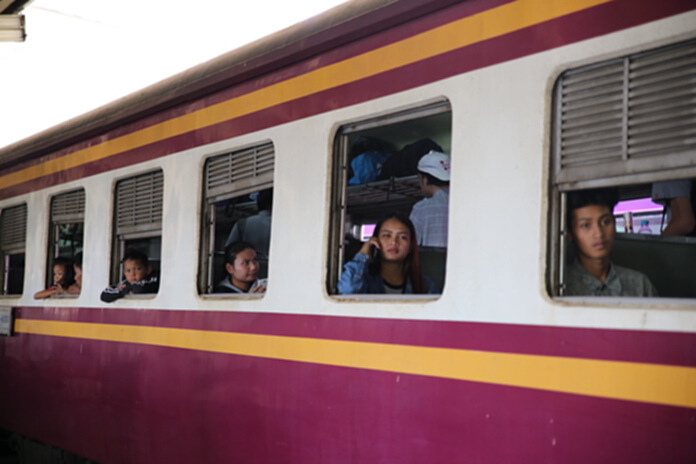 รฟท.เผยมีคนเดินทางโดยรถไฟแล้วกว่า 2 แสนคน รฟท.เผยมีคนเดินทางโดยรถไฟแล้วกว่า 2 แสนคน