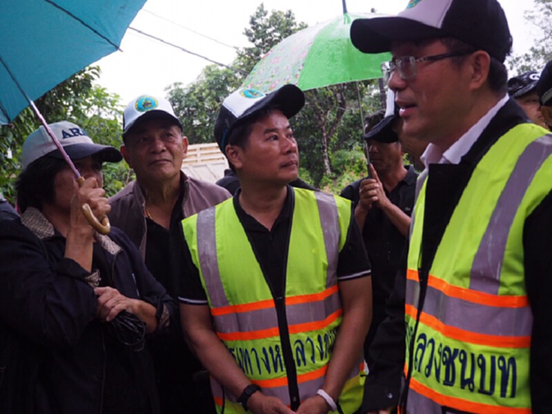 อธิบดีกรมทางหลวงชนบท ลงพื้นที่ จ.ตรัง กำชับเจ้าหน้าที่ติดตามสถานการณ์อย่างใกล้ชิด อธิบดีกรมทางหลวงชนบท ลงพื้นที่ จ.ตรัง กำชับเจ้าหน้าที่ติดตามสถานการณ์อย่างใกล้ชิด