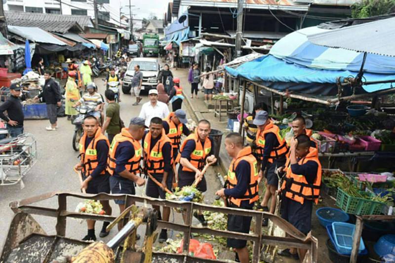 กระทรวงกลาโหมช่วยเหลือประชาชนประสบอุทกภัยในภาคใต้อย่างต่อเนื่อง กระทรวงกลาโหมช่วยเหลือประชาชนประสบอุทกภัยในภาคใต้อย่างต่อเนื่อง