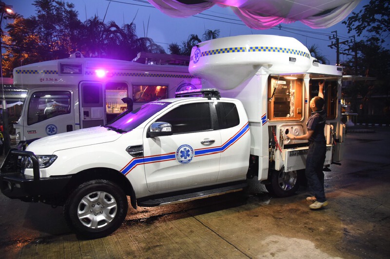 สพฉ.ปล่อยรถสื่อสารสั่งการเคลื่อนที่ลุยช่วยประชาชนในพื้นที่น้ำท่วมภาคใต้ สพฉ.ปล่อยรถสื่อสารสั่งการเคลื่อนที่ลุยช่วยประชาชนในพื้นที่น้ำท่วมภาคใต้