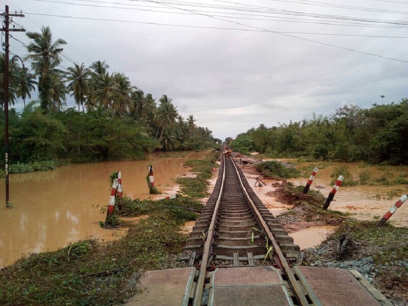 วันนี้(11 ม.ค.)รถไฟสายใต้ยังไปได้แค่สถานีประจวบคีรีขันธ์ วันนี้(11 ม.ค.)รถไฟสายใต้ยังไปได้แค่สถานีประจวบคีรีขันธ์