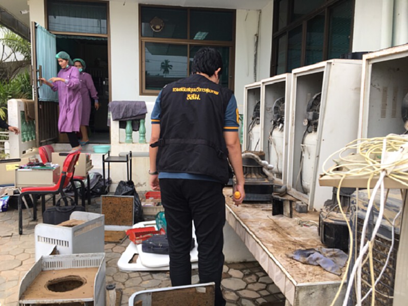 สธ.ส่งทีมฟื้นฟูอุทกภัยด้านสิ่งแวดล้อมในพื้นที่น้ำลด สธ.ส่งทีมฟื้นฟูอุทกภัยด้านสิ่งแวดล้อมในพื้นที่น้ำลด