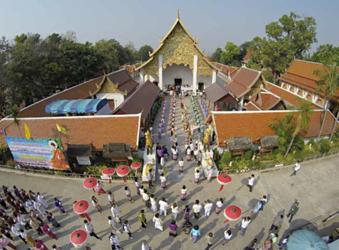 หลอมความรัก ผนึกพลังชุมชน ‘กว๊านพะเยา’ สายน้ำแห่งชีวิต ตานข้าวทิพย์พระเจ้าตนหลวง หลอมความรัก ผนึกพลังชุมชน ‘กว๊านพะเยา’ สายน้ำแห่งชีวิต ตานข้าวทิพย์พระเจ้าตนหลวง