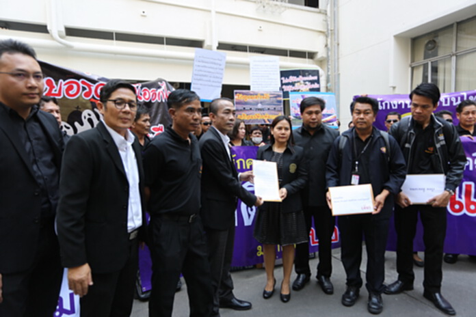 ยื่นนายกฯใช้ ม.44 ตรวจสอบทุจริตและปฎิรูปการบินไทยให้ไร้โกง ยื่นนายกฯใช้ ม.44 ตรวจสอบทุจริตและปฎิรูปการบินไทยให้ไร้โกง