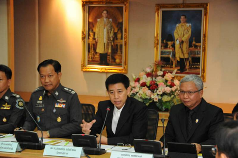 โฆษกฯแจงใช้ ม.44 เพื่อรองรับเทศกาลสงกรานต์ โฆษกฯแจงใช้ ม.44 เพื่อรองรับเทศกาลสงกรานต์