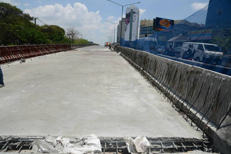 กทม.คาดสะพานไทย - เบลเยี่ยม ฝั่งขาออกเปิดให้รถวิ่งได้เช้าวันที่ 16 เม.ย.นี้ กทม.คาดสะพานไทย - เบลเยี่ยม ฝั่งขาออกเปิดให้รถวิ่งได้เช้าวันที่ 16 เม.ย.นี้