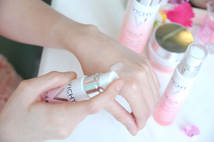 Vichy Idealia Lumiere Illuminating Moisture Essence Vichy Idealia Lumiere Illuminating Moisture Essence