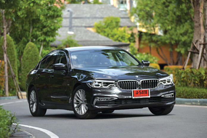 BMW 520d-530i ขีดขั้นทะลุทะลวงพ่วงความสุภาพ BMW 520d-530i ขีดขั้นทะลุทะลวงพ่วงความสุภาพ