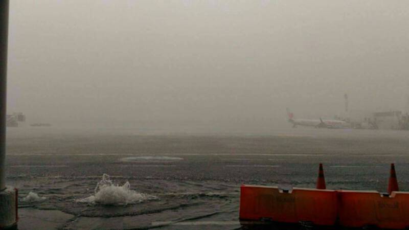 ทอท.เผยฝนถล่มกรุงกระทบสนามบินดอนเมืองดีเลย์ 2 เที่ยวบิน ทอท.เผยฝนถล่มกรุงกระทบสนามบินดอนเมืองดีเลย์ 2 เที่ยวบิน