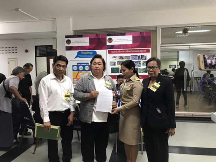 รายย่อยร้องนายกฯ จี้ก.ล.ต.-ตลท.สางปัญหา IFEC รายย่อยร้องนายกฯ จี้ก.ล.ต.-ตลท.สางปัญหา IFEC