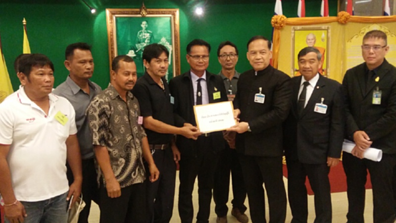 ร้องสนช.แก้ปัญหารถตู้ธุรกิจ-ท่องเที่ยว ร้องสนช.แก้ปัญหารถตู้ธุรกิจ-ท่องเที่ยว
