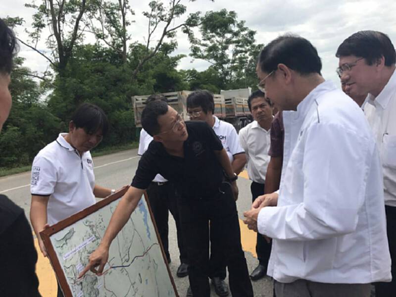 “อาคม”ตรวจเส้นทางแนวระเบียงเศรษฐกิจตะวันออก-ตะวันตก “อาคม”ตรวจเส้นทางแนวระเบียงเศรษฐกิจตะวันออก-ตะวันตก