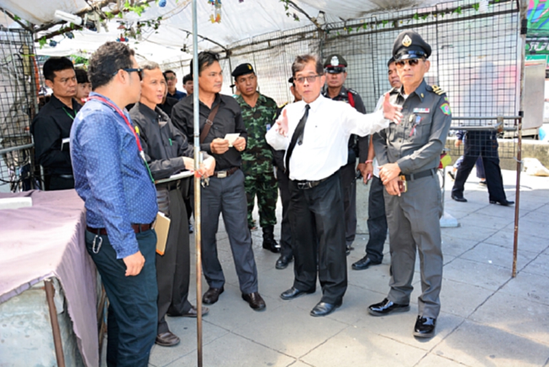 เขตจตุจักรเร่งจัดระเบียบแผงค้าหน้าห้างเซ็นทรัล ลาดพร้าว เขตจตุจักรเร่งจัดระเบียบแผงค้าหน้าห้างเซ็นทรัล ลาดพร้าว