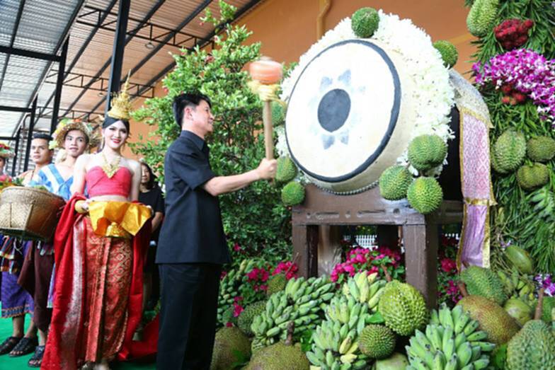 สวนนงนุชจัดใหญ่งานผลไม้เกรดพรีเมี่ยม สวนนงนุชจัดใหญ่งานผลไม้เกรดพรีเมี่ยม