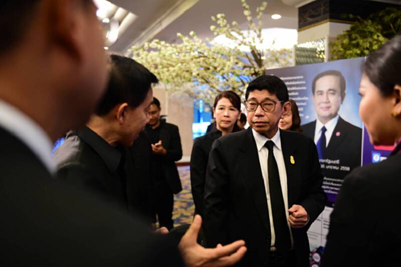 "วิษณุ"ชี้ยึดทรัพย์ 'ยิ่งลักษณ์'เจ้าหน้าที่ไม่เคยนิ่ง "วิษณุ"ชี้ยึดทรัพย์ 'ยิ่งลักษณ์'เจ้าหน้าที่ไม่เคยนิ่ง