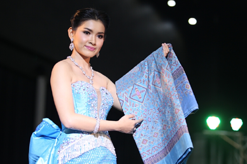 งานไหมแห่งสยามเปิดประตูสู่ประชาคมอาเซียน งานไหมแห่งสยามเปิดประตูสู่ประชาคมอาเซียน