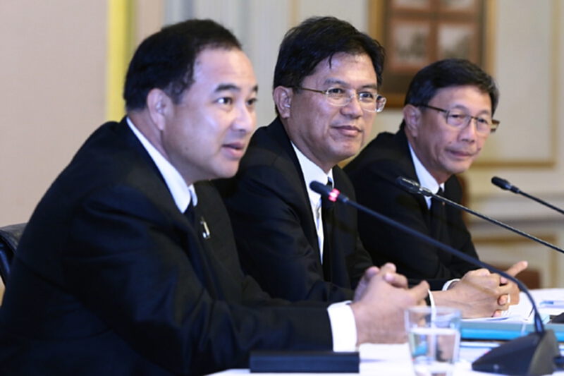 เอกชนเฮ! คสช.ขยายเวลาบังคับใช้ พ.ร.ก.แรงงานต่างด้าว 6 เดือน เอกชนเฮ! คสช.ขยายเวลาบังคับใช้ พ.ร.ก.แรงงานต่างด้าว 6 เดือน