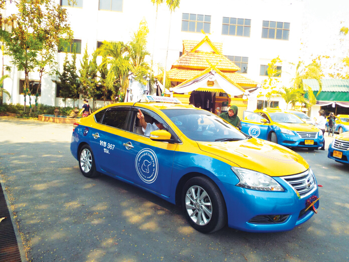 เชียงใหม่ทำแอพ CM TAXI GRAB RodDaeng เรียกใช้บริการรถสาธารณะ เชียงใหม่ทำแอพ CM TAXI GRAB RodDaeng เรียกใช้บริการรถสาธารณะ