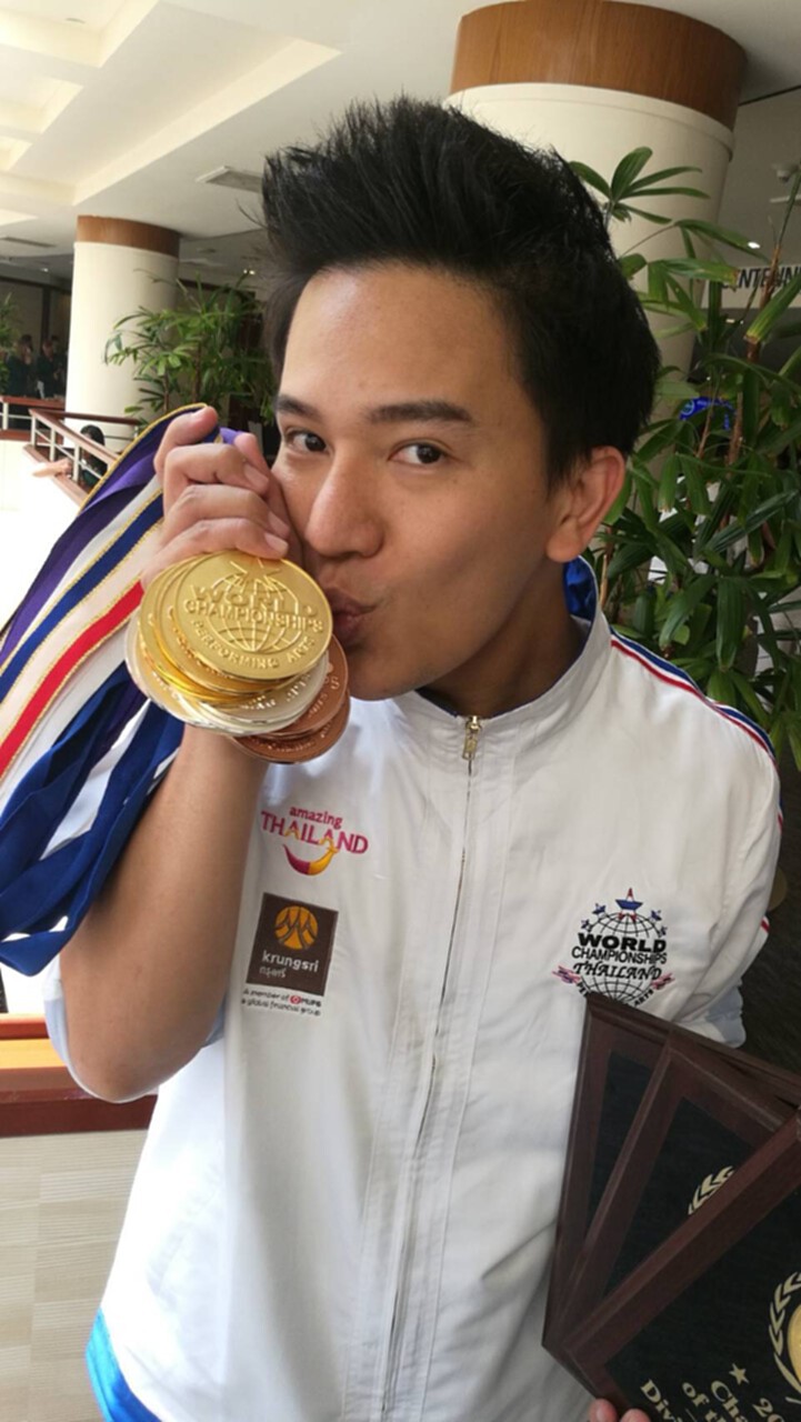 “โน๊ต-ศรัณย์” คว้า 14 เหรียญรางวัล3โล่เกียรติยศจาก WCOPA เวทีระดับโลก “โน๊ต-ศรัณย์” คว้า 14 เหรียญรางวัล3โล่เกียรติยศจาก WCOPA เวทีระดับโลก