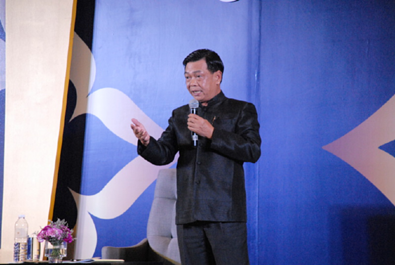 "อลงกรณ์" ยก "ก.ม.ยุทธศาสตร์ชาติ-ปฏิรูปปท.” คือ แผนที่การบินประเทศ "อลงกรณ์" ยก "ก.ม.ยุทธศาสตร์ชาติ-ปฏิรูปปท.” คือ แผนที่การบินประเทศ