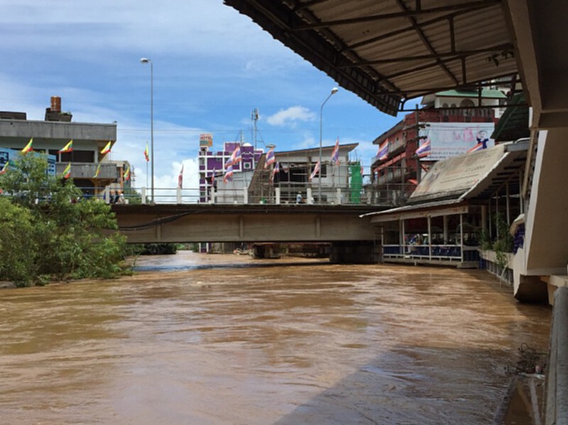 ตลาดแม่สายผวาน้ำทะลัก ตลาดแม่สายผวาน้ำทะลัก