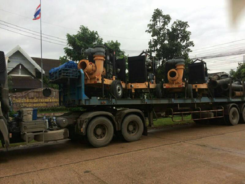 โยธาฯนำเครื่องสูบน้ำลงพ.ท.เร่งกู้วิกฤติสกลนครแล้ว โยธาฯนำเครื่องสูบน้ำลงพ.ท.เร่งกู้วิกฤติสกลนครแล้ว