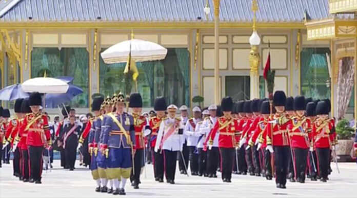 ‘ร.๑๐ - พระบรมวงศ์’ เสด็จฯ ยาตราริ้วขบวนที่ 4 อัญเชิญพระโกศพระบรมอัฐิ สู่พระบรมมหาราชวัง ‘ร.๑๐ - พระบรมวงศ์’ เสด็จฯ ยาตราริ้วขบวนที่ 4 อัญเชิญพระโกศพระบรมอัฐิ สู่พระบรมมหาราชวัง