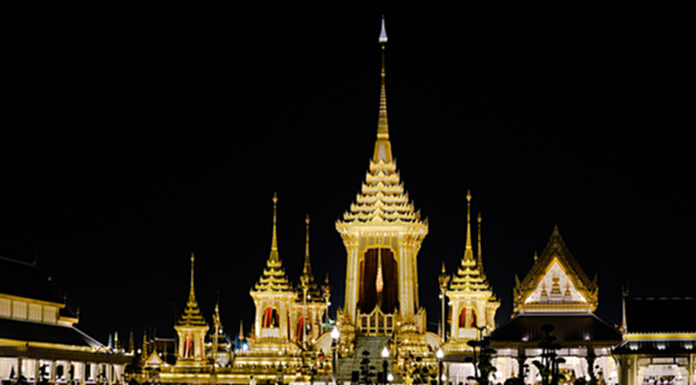2-30 พ.ย.นี้ เปิดให้เข้าชมพระเมรุมาศ รอบละ 5 พันคน 2-30 พ.ย.นี้ เปิดให้เข้าชมพระเมรุมาศ รอบละ 5 พันคน