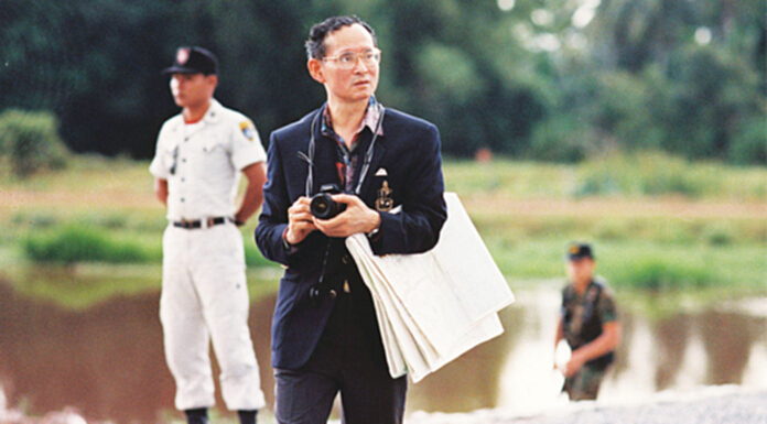 ในหลวงรัชกาลที่ 9 พระองค์คือต้นแบบ นักการเงิน-นักเศรษฐศาสตร์ ในหลวงรัชกาลที่ 9 พระองค์คือต้นแบบ นักการเงิน-นักเศรษฐศาสตร์