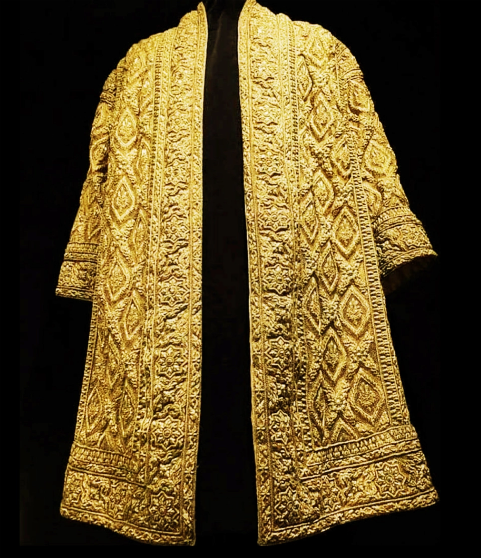 ฉลองพระองค์บรมราชภูษิตาภรณ์