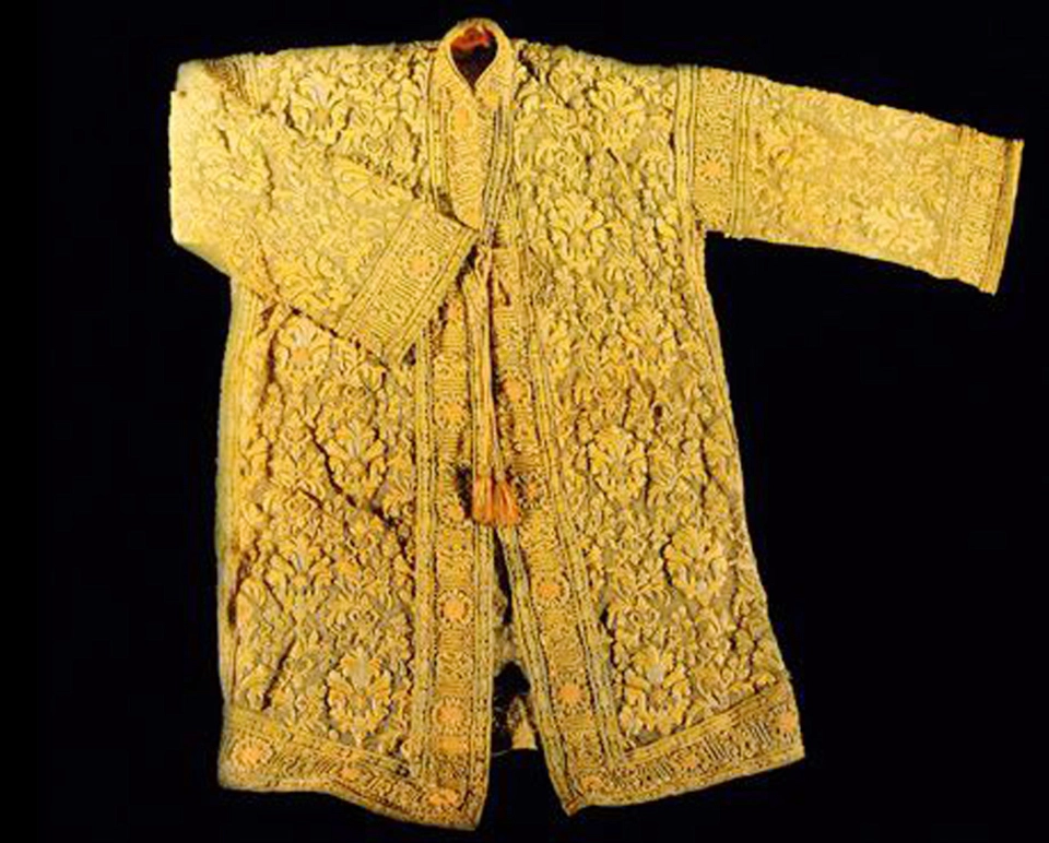 ฉลองพระองค์บรมราชภูษิตาภรณ์